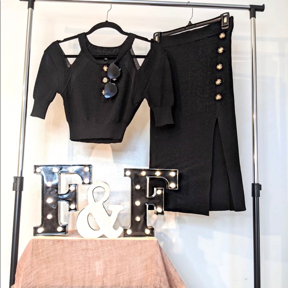 2/$30 I Am POWERFUL  2 Piece Black Skirt Set Size Small - Picture 4 of 5